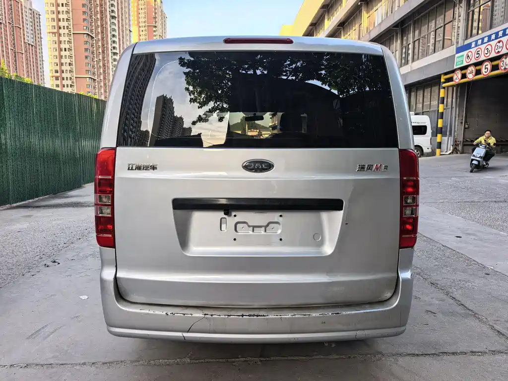 Refine M3 瑞风M3 2019款 创客版 1.6 L 豪华型