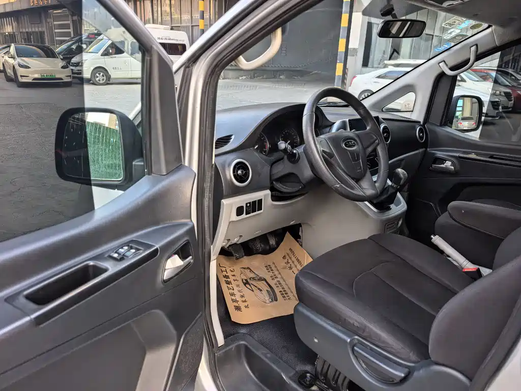 Refine M3 瑞风M3 2019款 创客版 1.6 L 豪华型