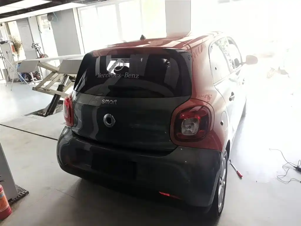 smart forfour 1.0 L 52 kW Agile