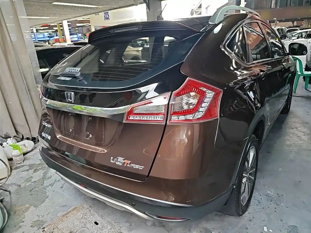 URX 6 SUV 1.8 T Smart Supreme
