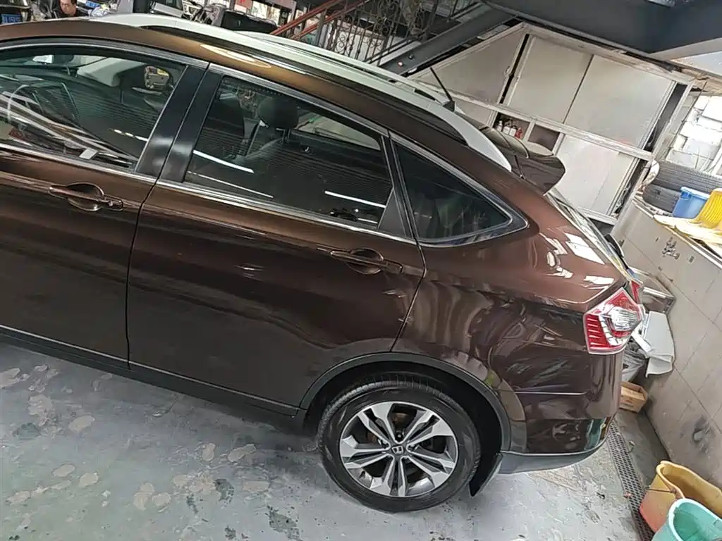 URX 6 SUV 1.8 T Smart Supreme