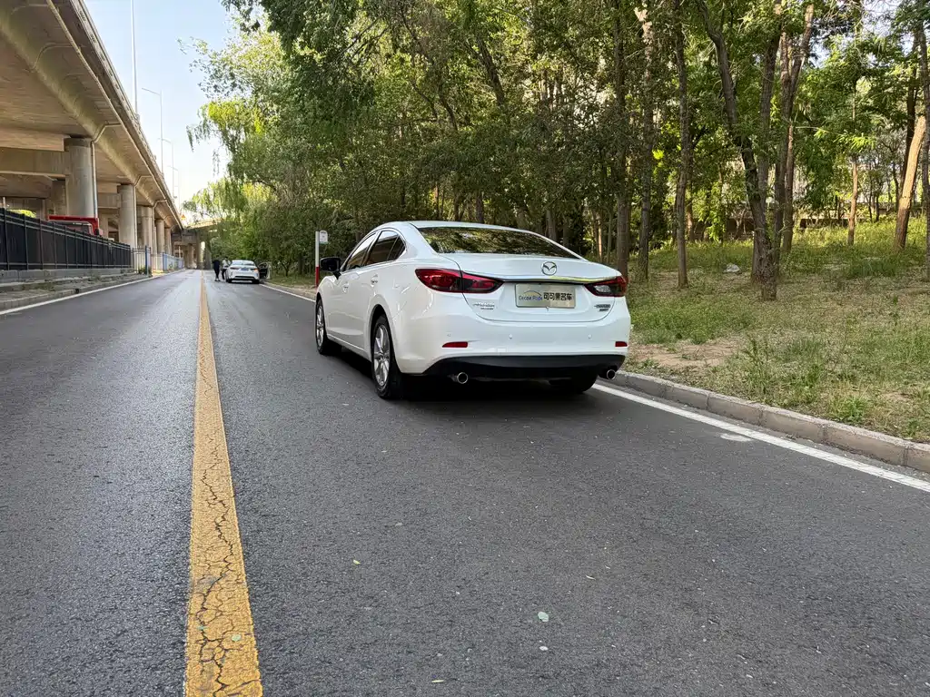 Atenza 2.0 L Blue Sky Luxury CN-V