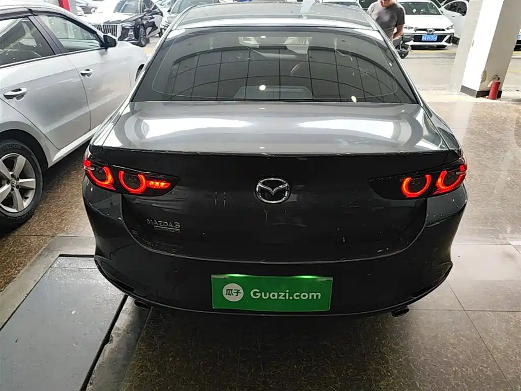 Mazda 3 Axela 2.0 L Auto