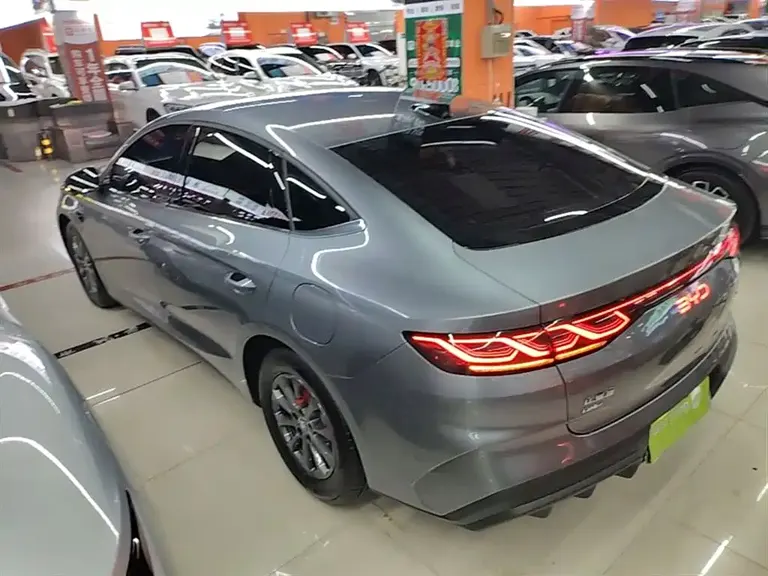 BYD Qin L DM-i Smart Drive 80 KM Leading