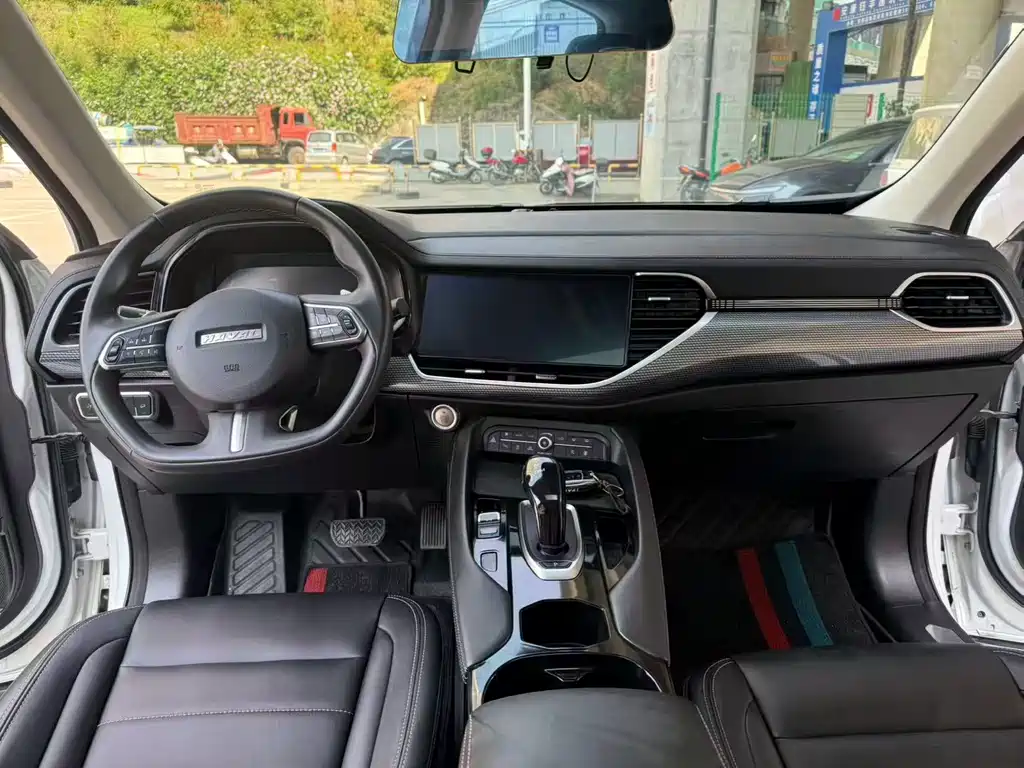 Haval F7 x 1.5 T 2 WD Ultimate Smart Trendy