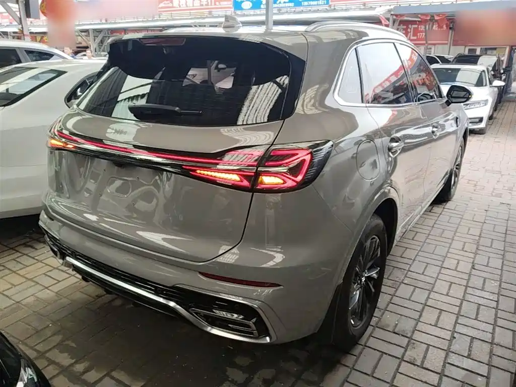 Hongqi HS5 2.0 T Flagship Enjoyment Pro