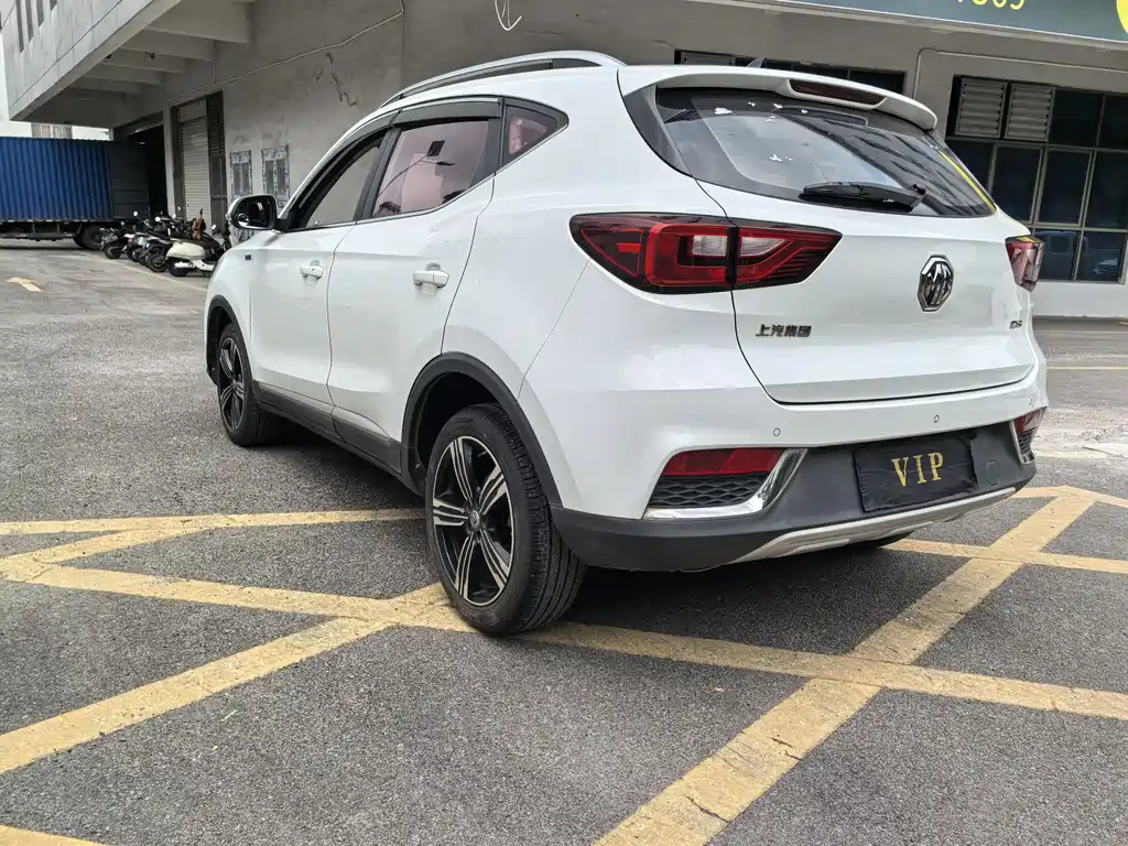 MG ZS 1.5 L Auto Premium Internet CN-V