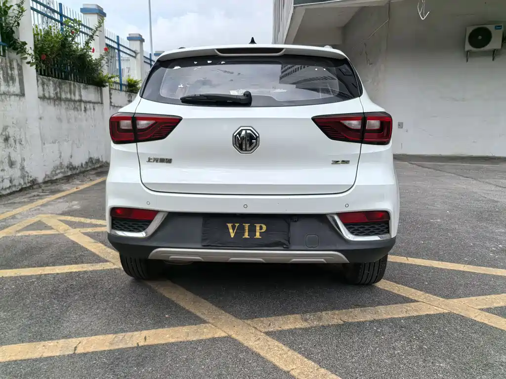MG ZS 1.5 L Auto Premium Internet CN-V