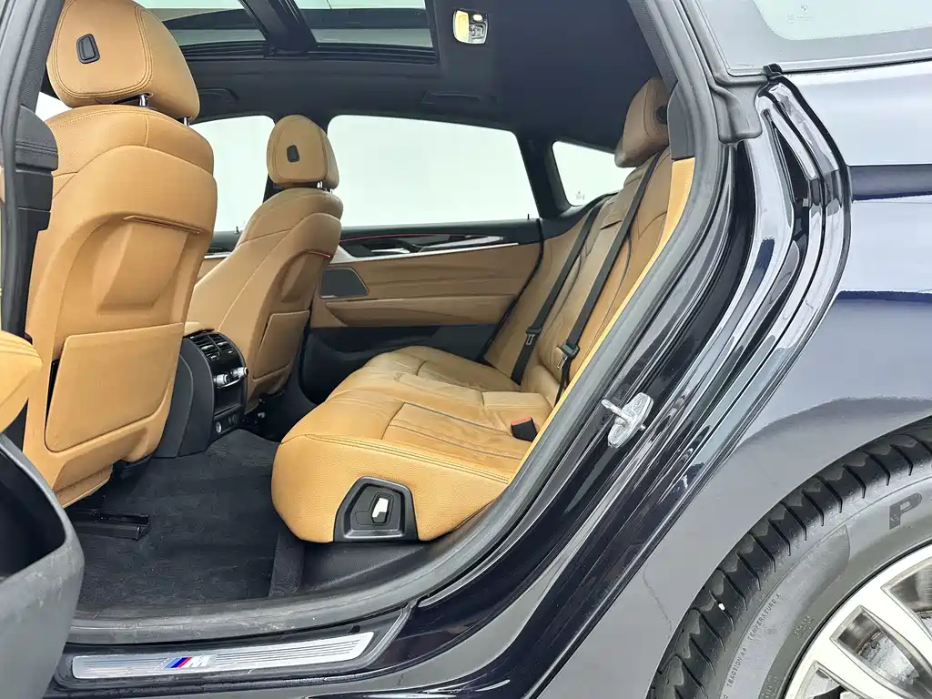 BMW 6 Series GT 630 i M Sport Package
