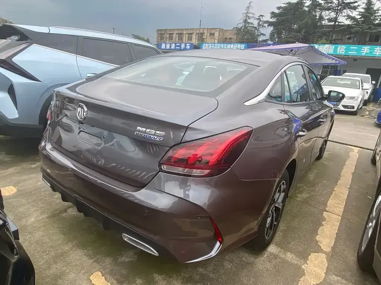 MG5 180 DVVT CVT Youth Style