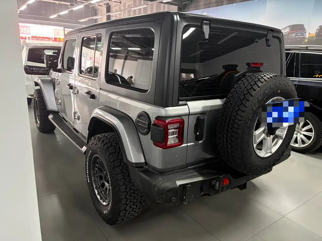 Wrangler 2.0 T Sahara 4-door CN-V