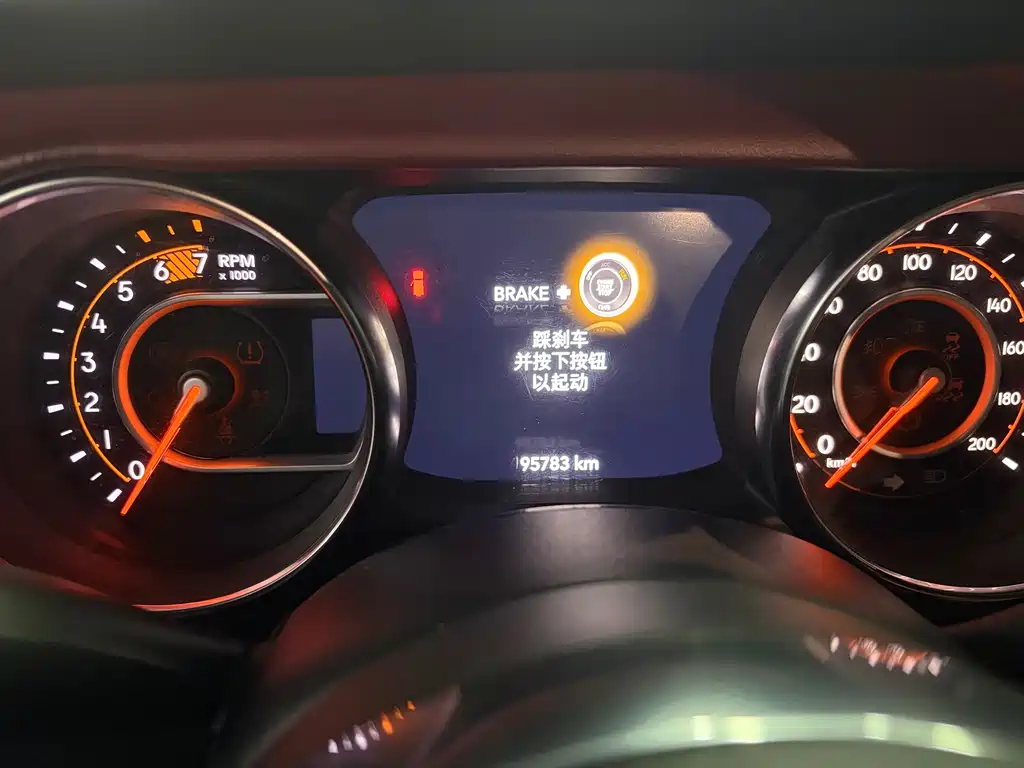 Wrangler 2.0 T Sahara 4-door CN-V
