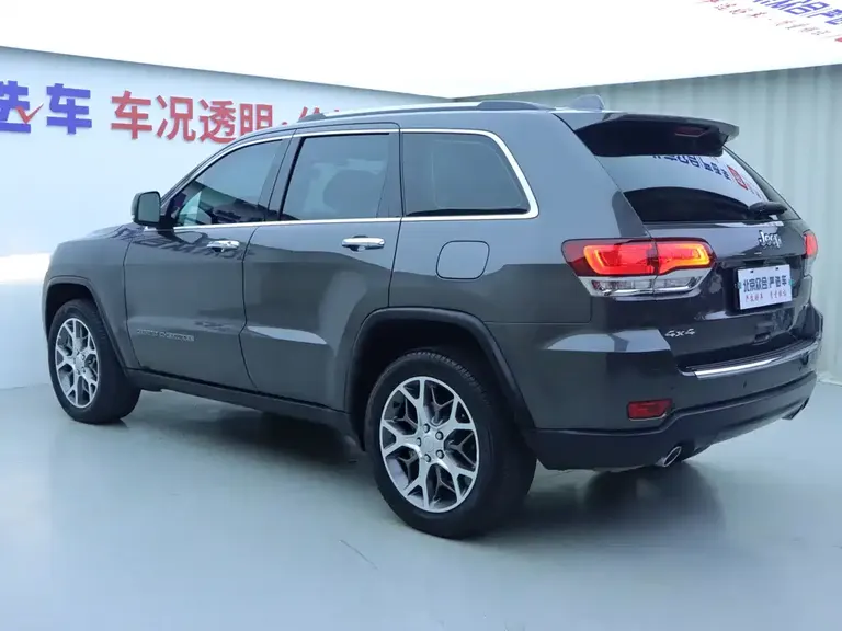Jeep Grand Cherokee (Import) 3.0 L Elite Navigation