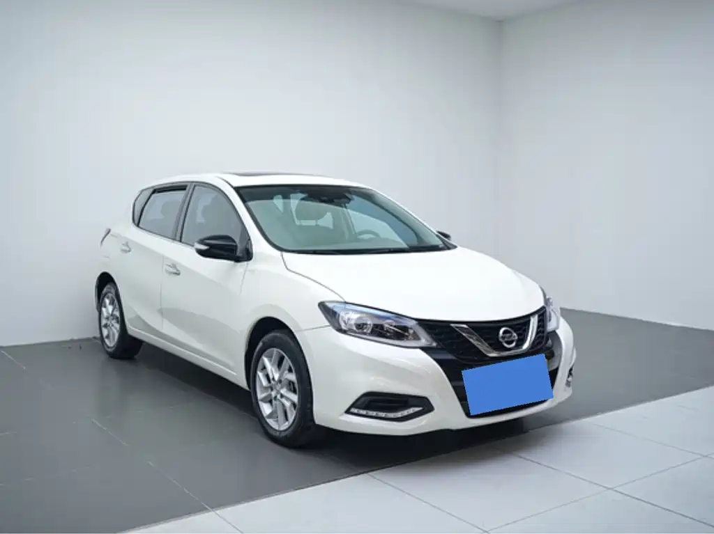Tiida 1.6 L CVT Smart Travel