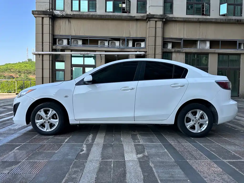 Mazda 3 Star Sedan 1.6 L Auto Elite