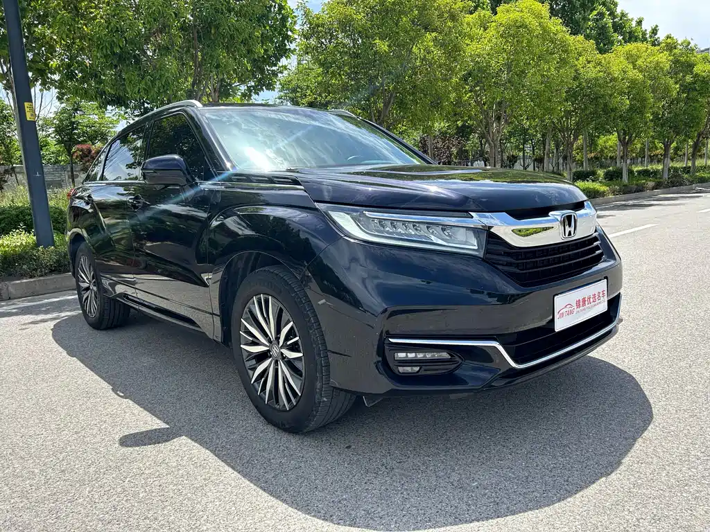 Avancier 370 TURBO 4 WD Premium
