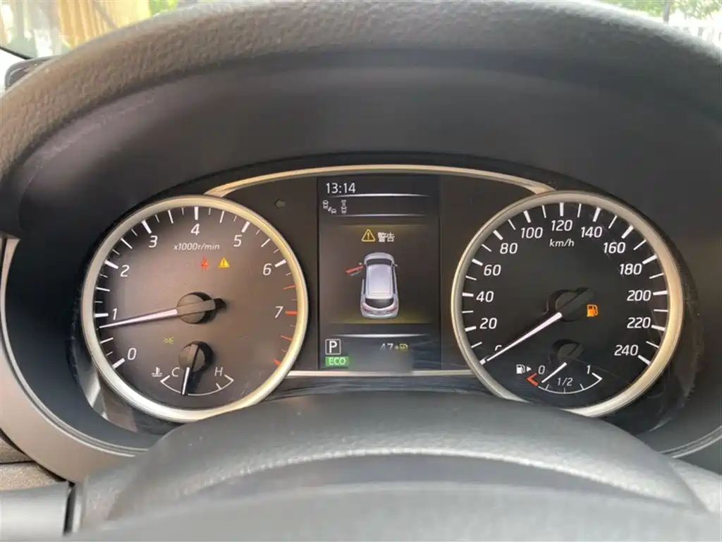 Tiida 1.6 L CVT Smart Travel