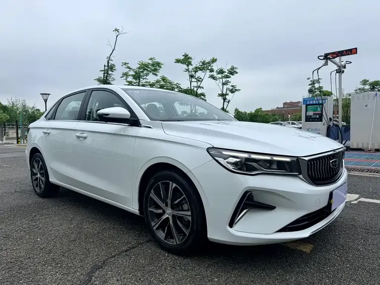Geely Emgrand 4 th Gen 1.5 L CVT Distinguished