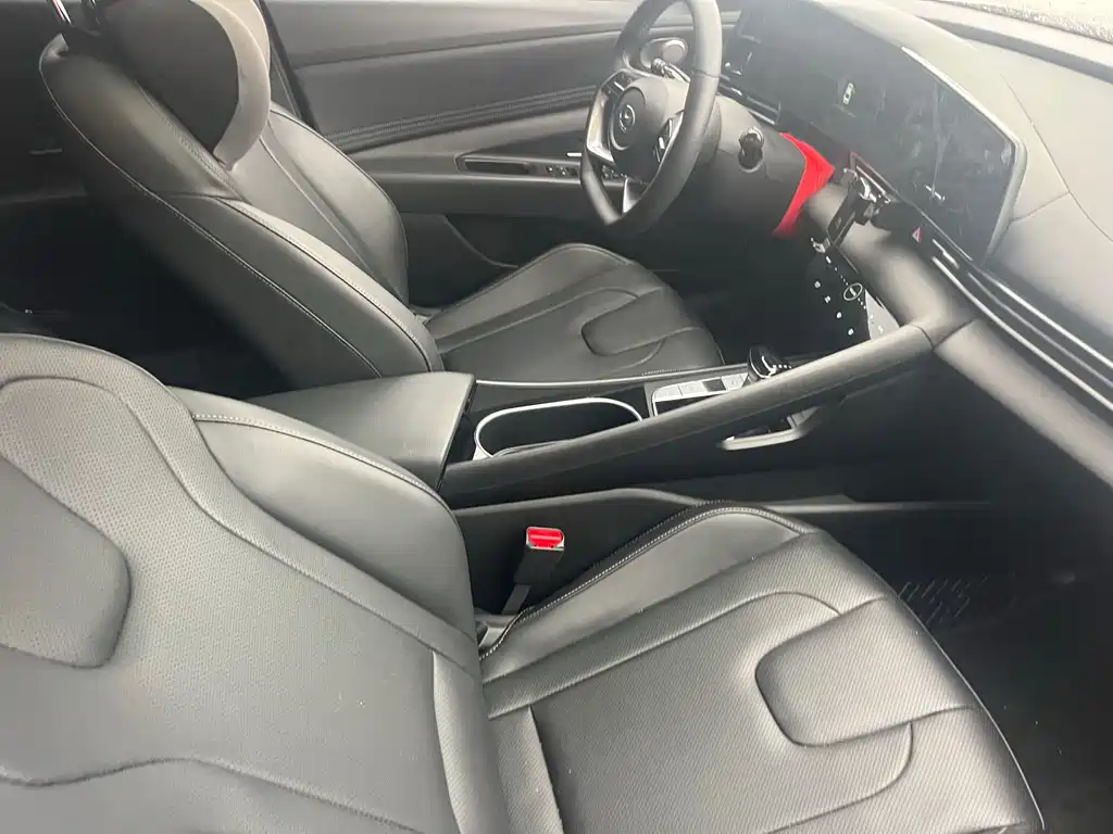 Elantra 1.5 L CVT GLX Elite