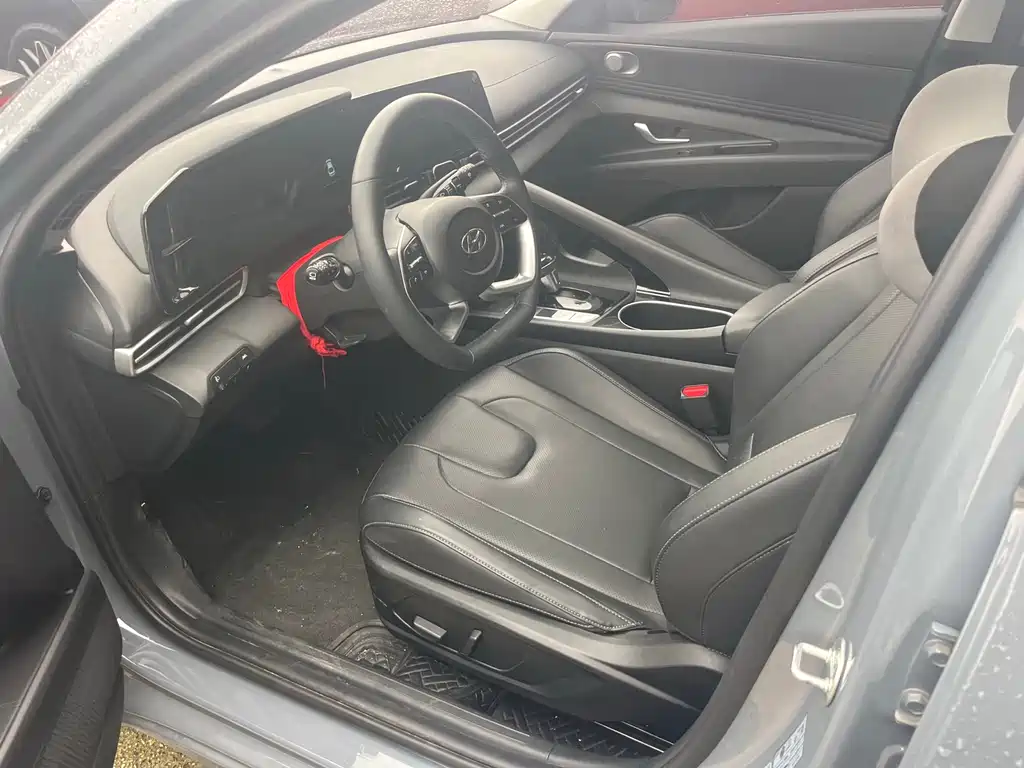 Elantra 1.5 L CVT GLX Elite