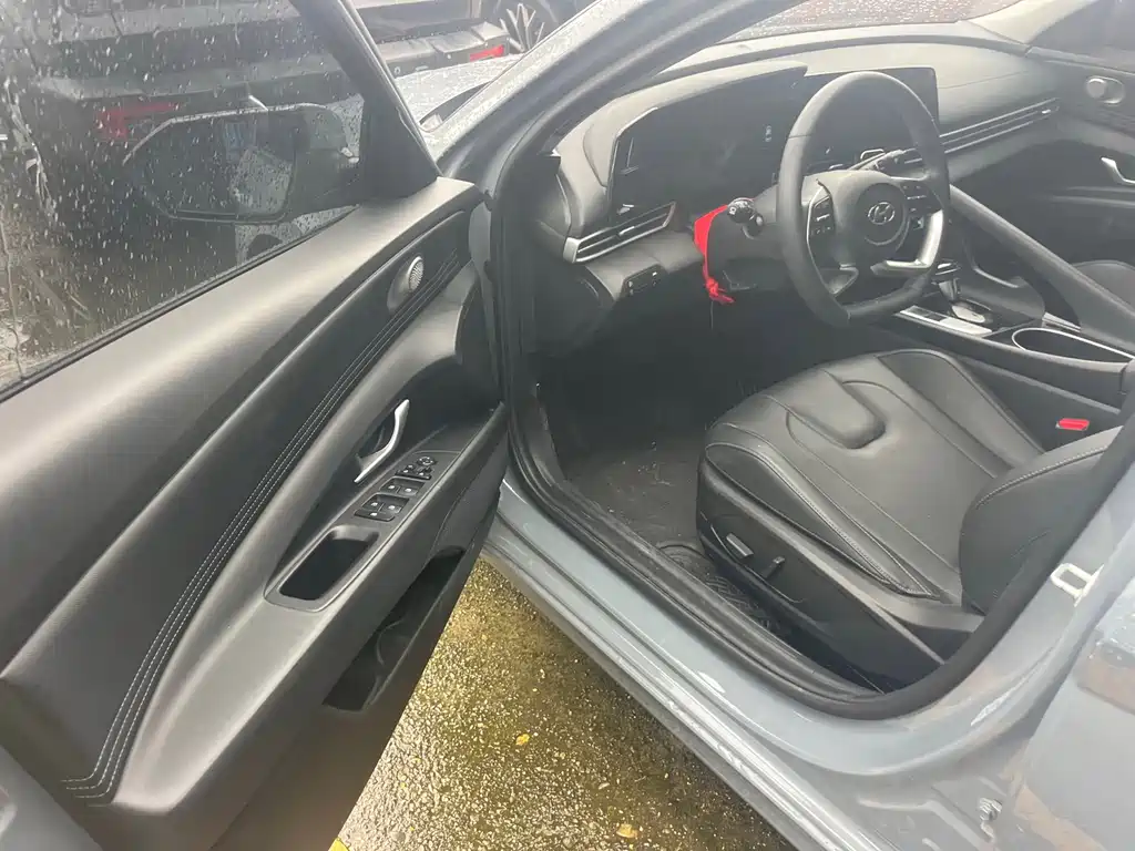 Elantra 1.5 L CVT GLX Elite