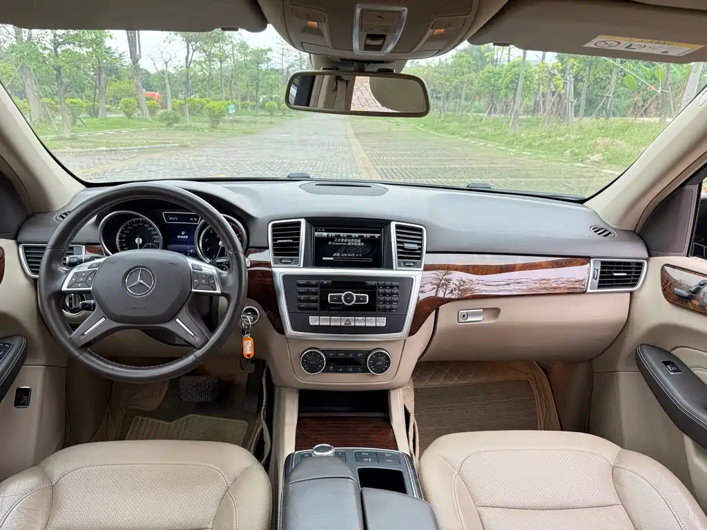 Mercedes-Benz M-Class ML 400 4 MATIC Dynamic