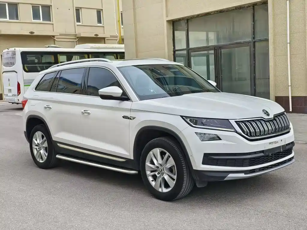 Kodiaq 柯迪亚克 2022款 TSI330 5座两驱奢享版