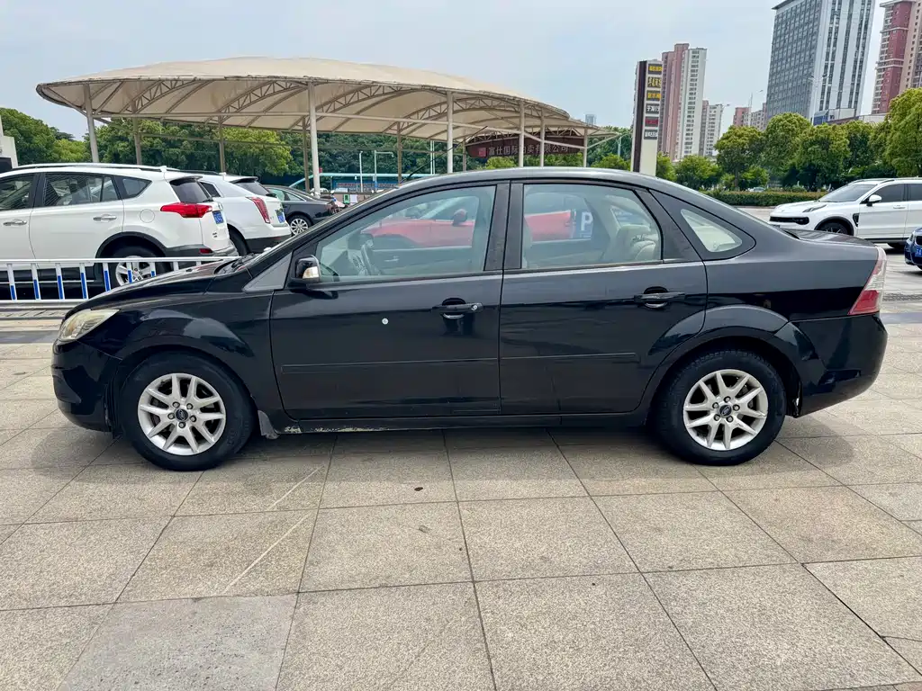 Focus Sedan Classic 1.8 L Manual Fashion