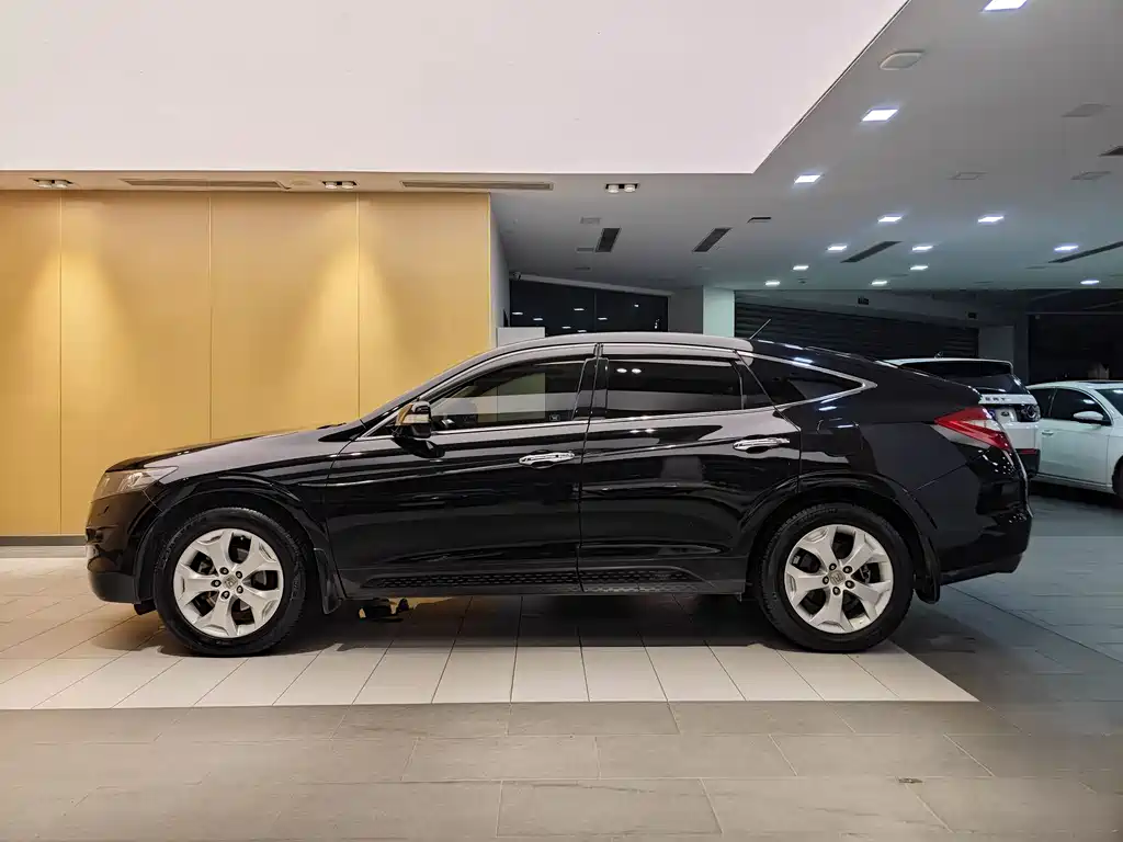 Crosstour 3.5 L Flagship
