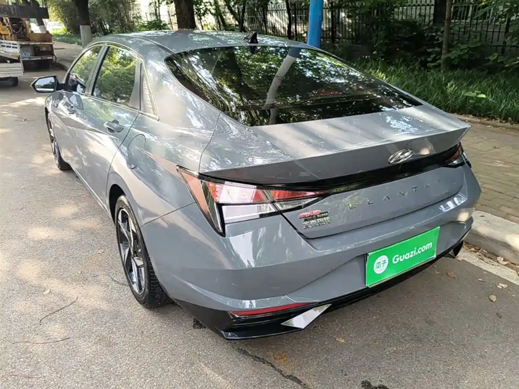 Elantra 1.5 L CVT GLX Elite