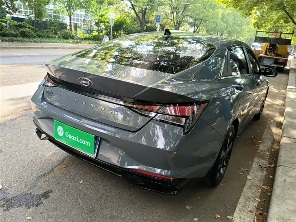 Elantra 1.5 L CVT GLX Elite