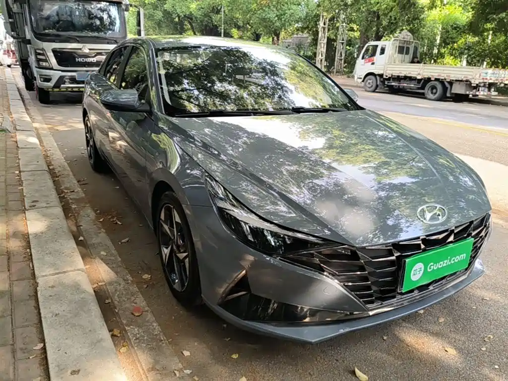 Elantra 1.5 L CVT GLX Elite