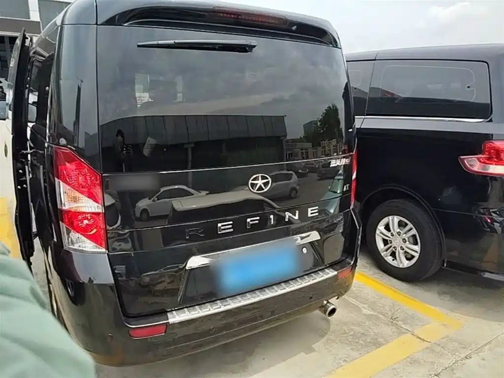 Refine M5 2.0 T Gasoline Auto Business