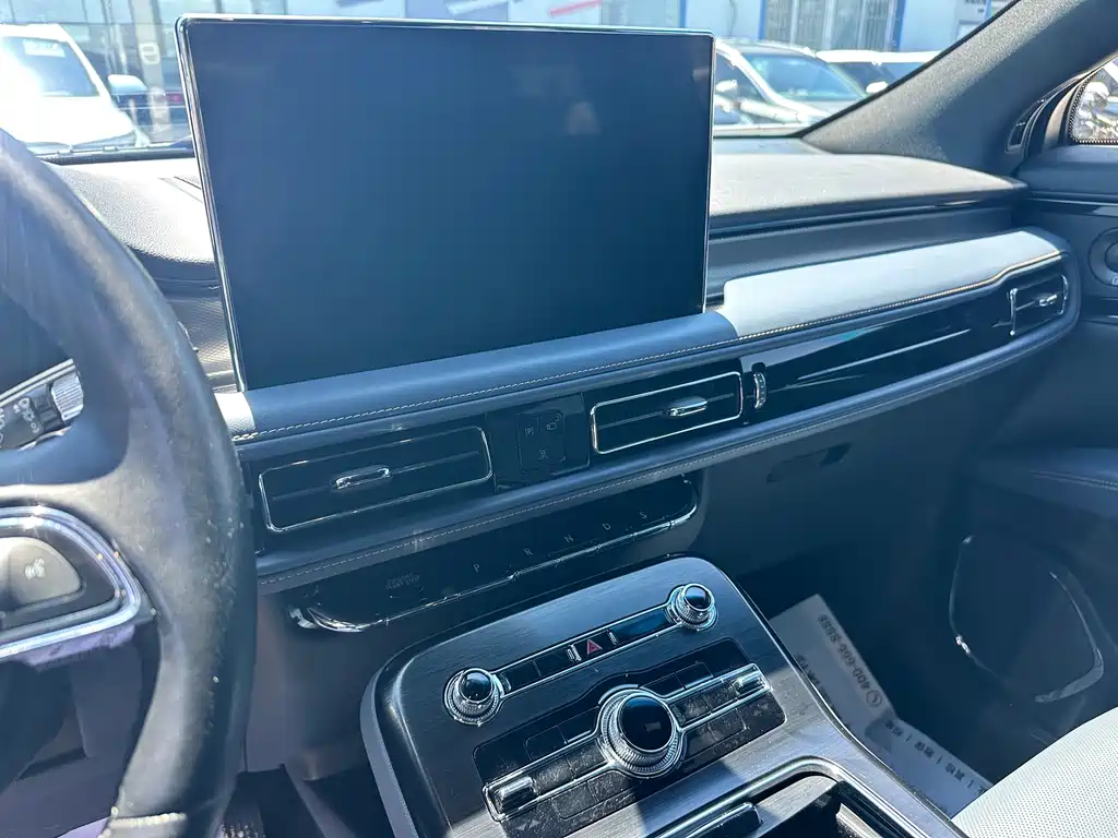 Nautilus 2.7 T 4 WD Honor Shine
