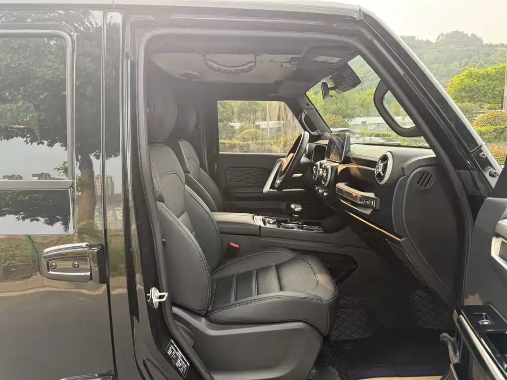 BAIC BJ40 2.0 T Auto 4 WD City Hunter Swordsman