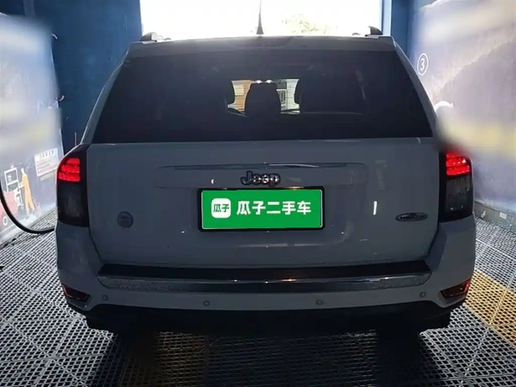 Compass (Import) Facelift 2.4 L 4 WD Comfort
