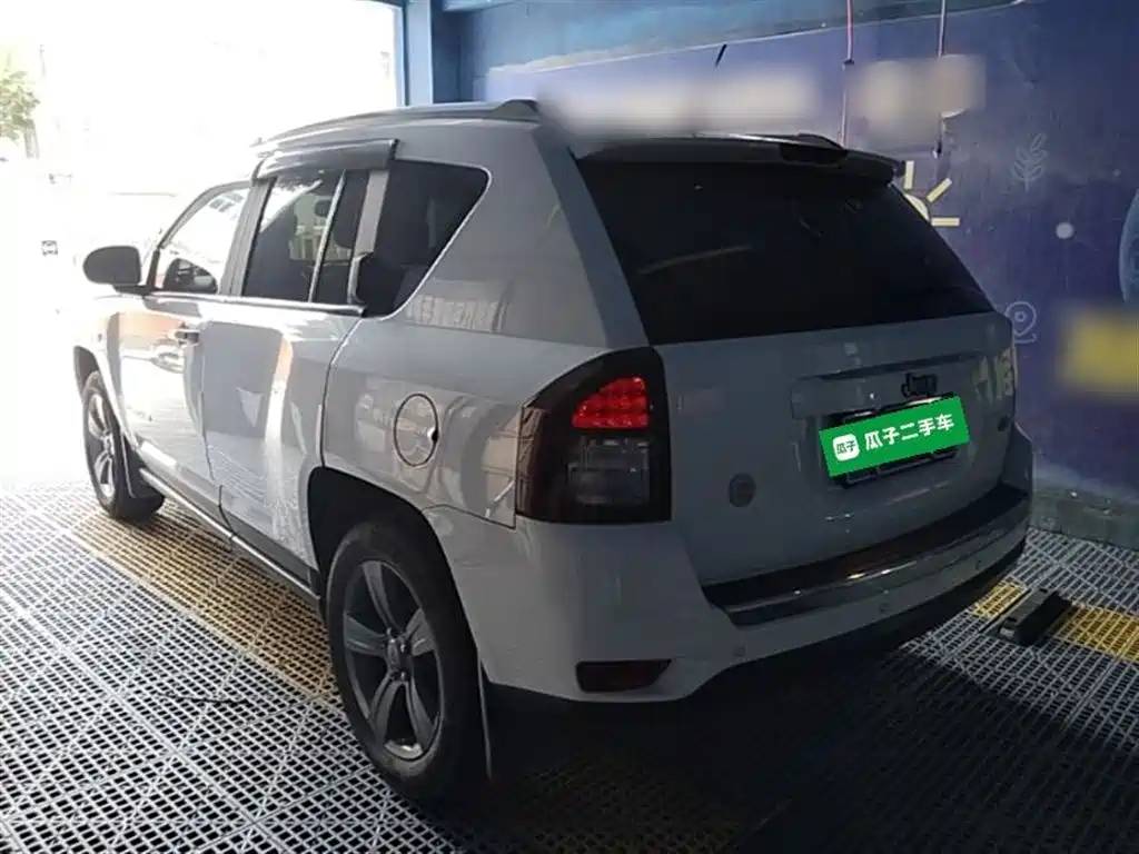 Compass (Import) Facelift 2.4 L 4 WD Comfort