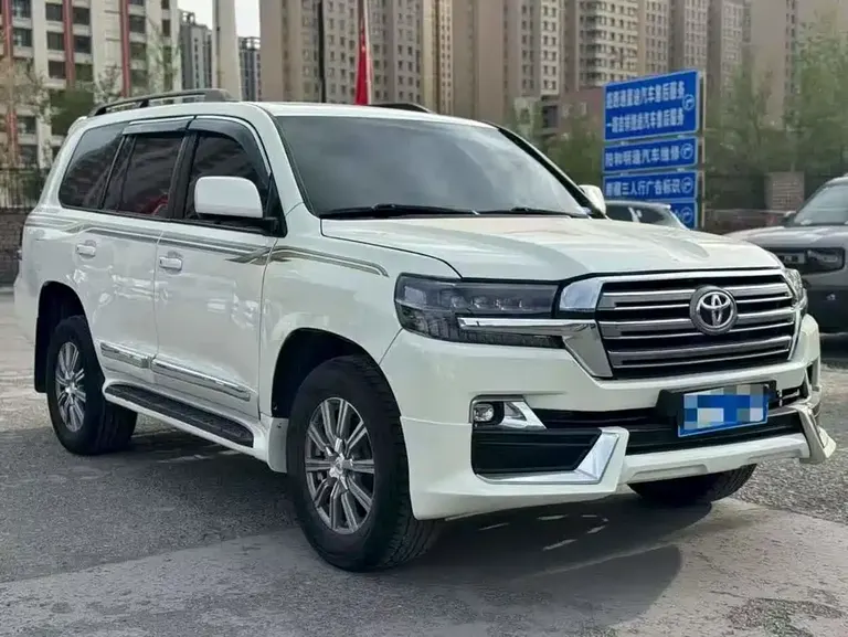 Toyota Land Cruiser 4.0 L Auto VX