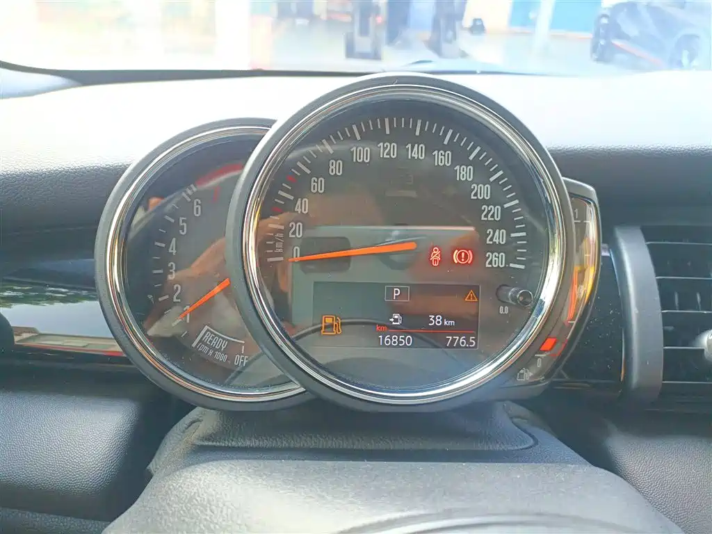 MINI MINI 2019款 1.5 T COOPER CABRIO 经典派