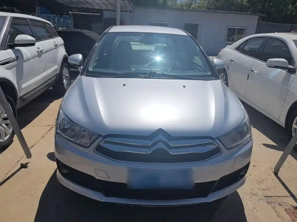C-Quatre Sedan 1.6 L Auto Fashionable