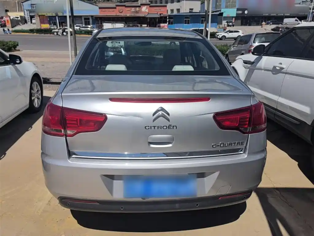 C-Quatre Sedan 1.6 L Auto Fashionable