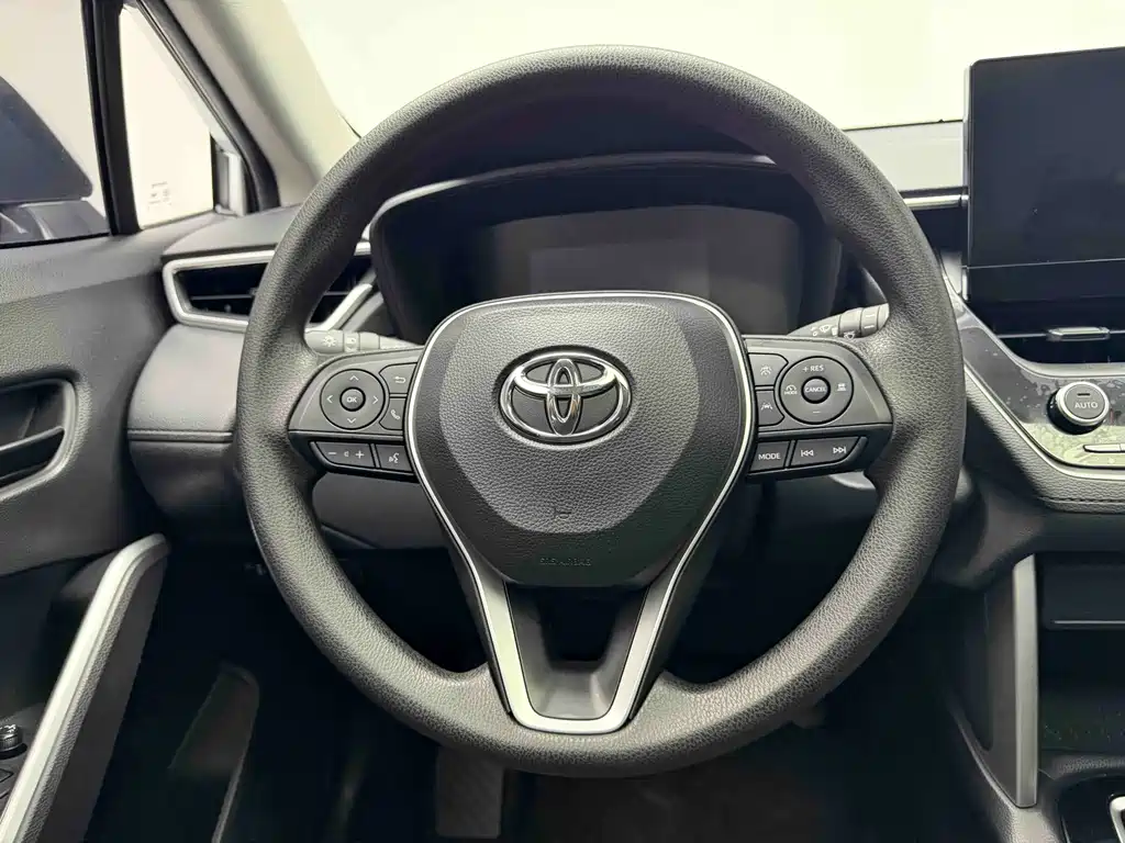 Frontlander 2.0 L Smart e-Hybrid Dual Engine Leading