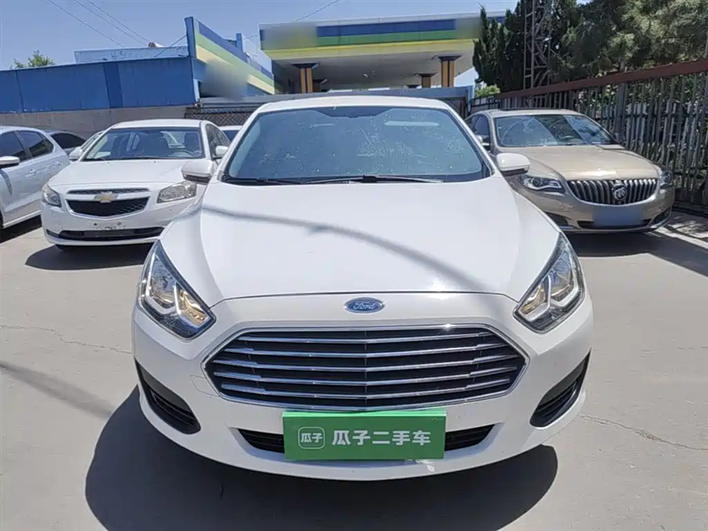 Escort Facelift 1.5 L Auto Comfort