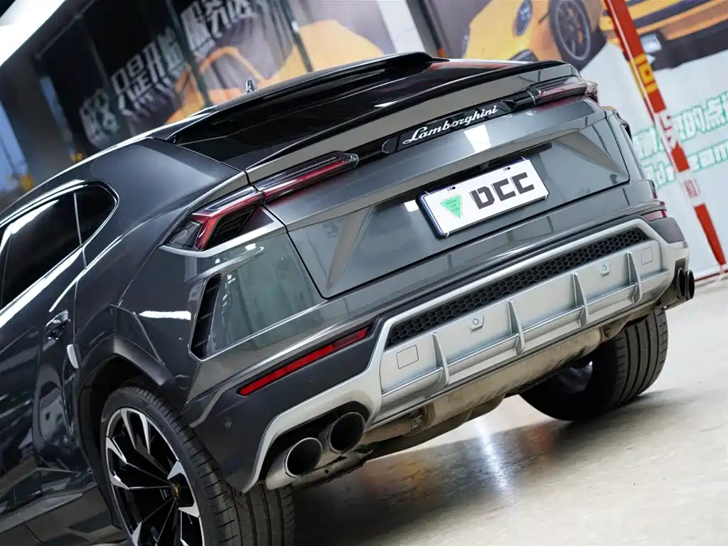 Urus 4.0 T V8
