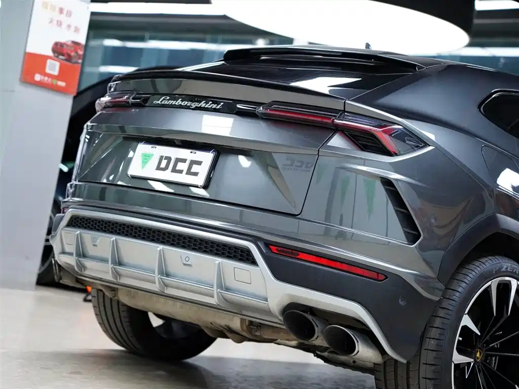 Urus 4.0 T V8