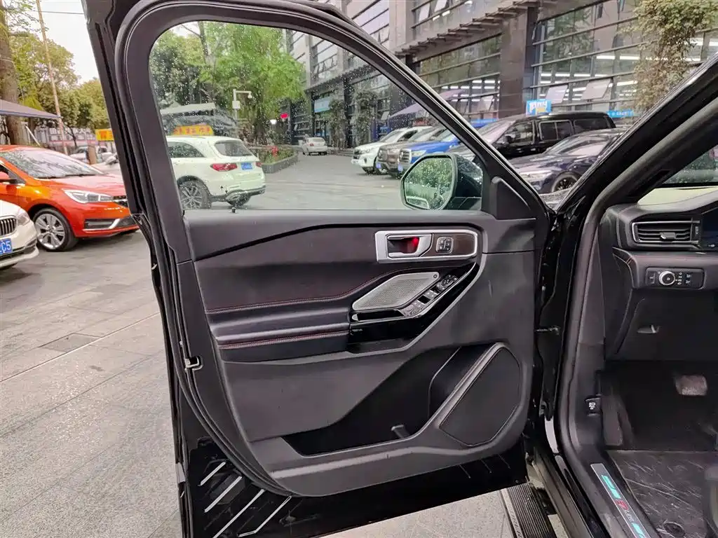 Explorer EcoBoost 285 4 WD ST-LINE 6-seat