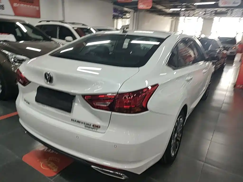 Ruicheng CC Blue Whale 1.5 T DCT Luxury