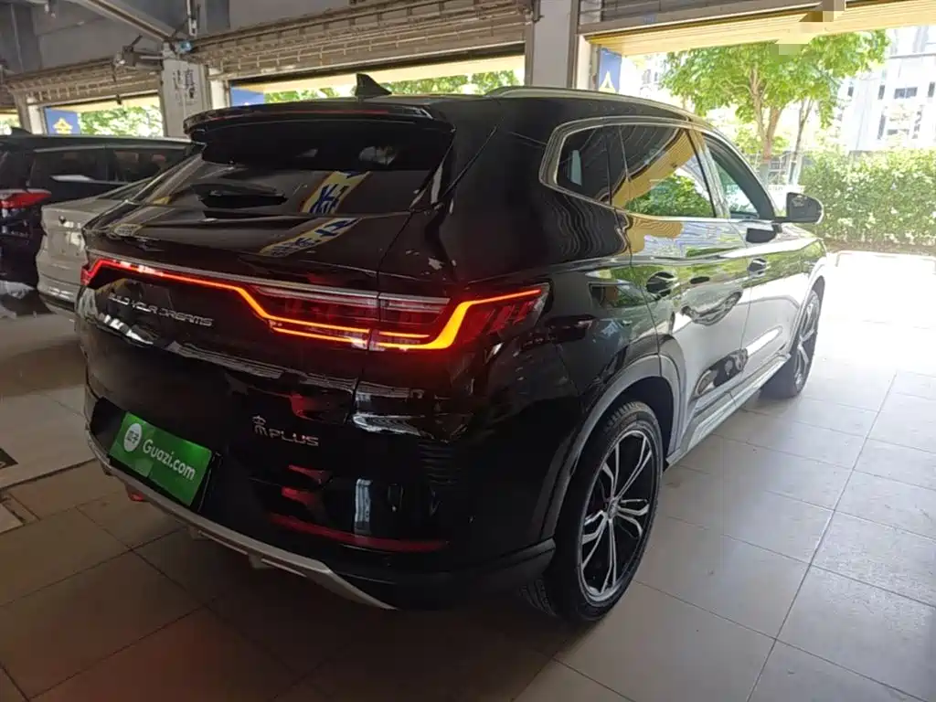 Song PLUS 1.5 T Auto Flagship