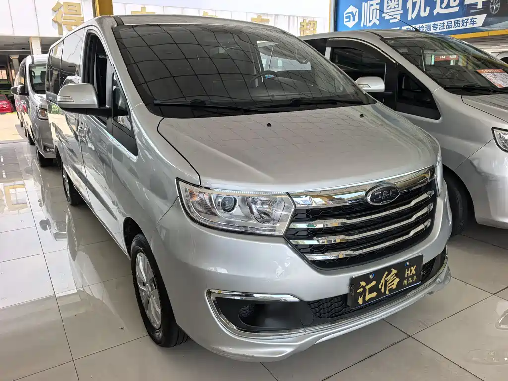Refine M3 瑞风M3 2023款 PLUS 1.5 T 9座智联版