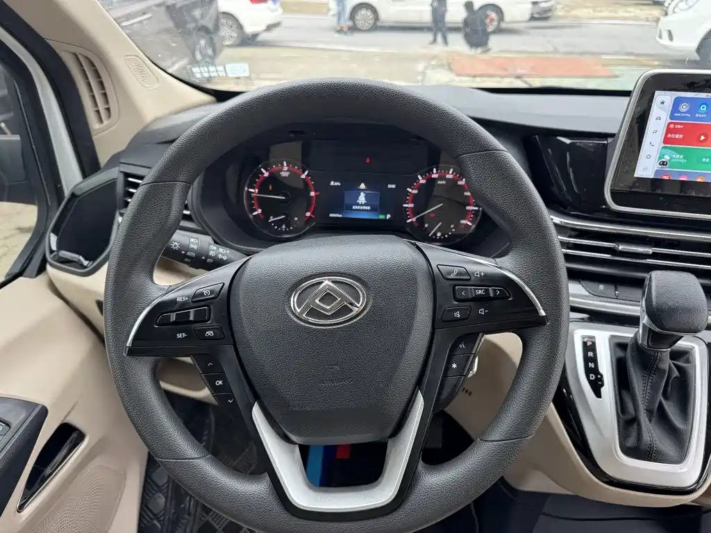 Xintu V90 新途V90 2024款 智达营运版 2.0 T自动后驱长轴高顶后单胎9座